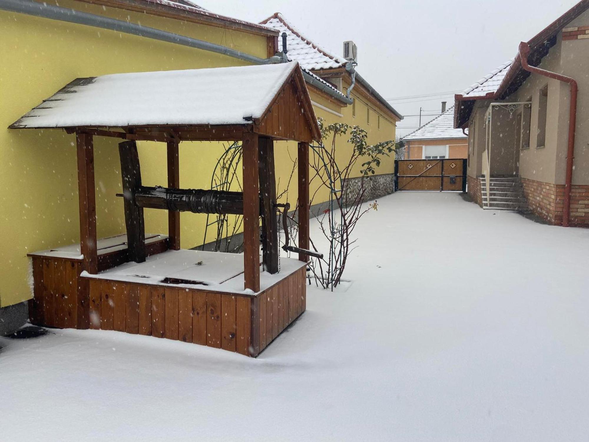 Benige Vendeghaz Hotel Demjen Exterior photo