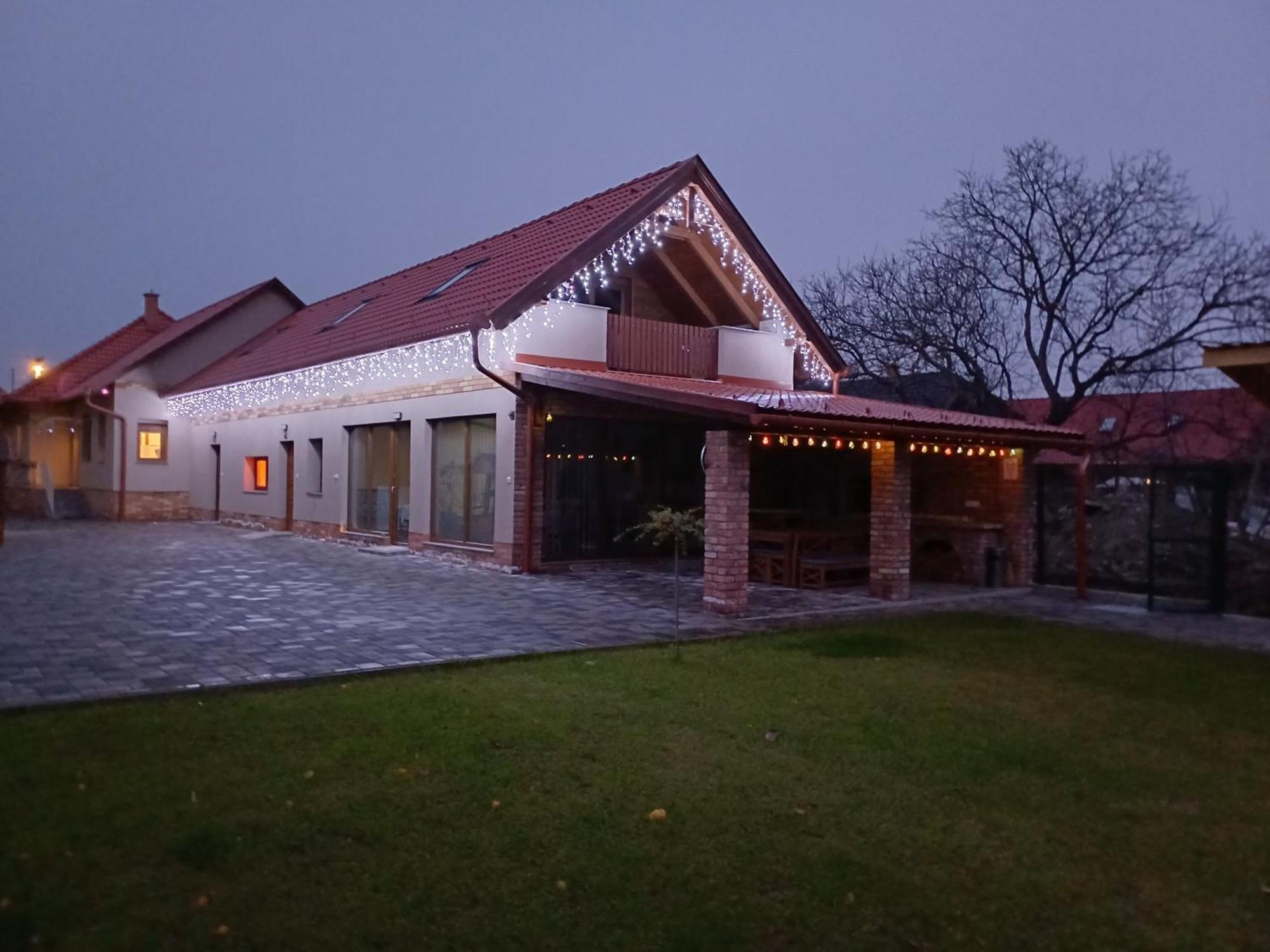 Benige Vendeghaz Hotel Demjen Exterior photo